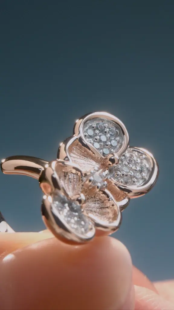 ‘ณิชา’ ขึ้นแท่นพรีเซ็นเตอร์ JEWELLISTA  ส่งต่อพลังบวก Self-Love สะท้อนคุณค่าของผู้หญิงจากภายใน เตรียมเปิดตัวภาพยนตร์โฆษณา 6 ส.ค.69