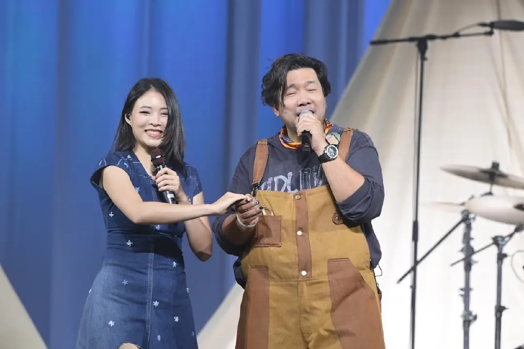 ความสุขล้นเวทีคอนเสิร์ต “ฟรายเดย์ 30 ปี ฉันมีความสุข”
