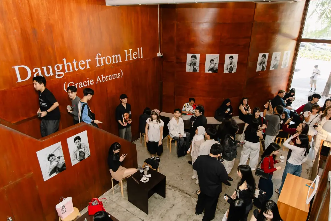 เต็มอิ่มทุกเพลงเพราะในงาน Gracie Abrams – Daughter from Hell Thailand Album Listening Event แฟน ๆ ห้ามพลาด 4 เมนูสุดพิเศษ พร้อมมุมถ่ายรูปธีมอัลบั้มใหม่สุด Exclusive ที่ BONCI วันนี้-31 ก.ค. นี้