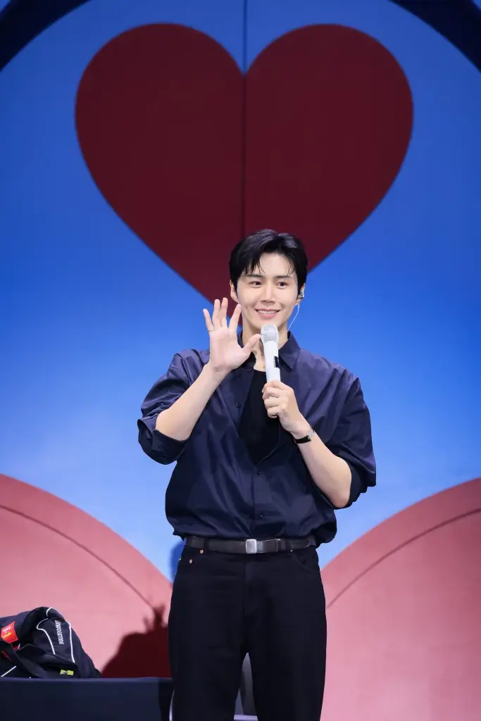 <LOVE FACTORY> ผลิตความรัก ความสุขล้นกำลังการผลิต! “คิม ซอนโฮ” เสิร์ฟความหล่อพร้อมความอบอุ่นเต็มพิกัด