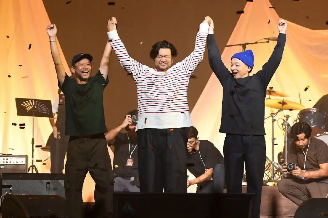 ความสุขล้นเวทีคอนเสิร์ต “ฟรายเดย์ 30 ปี ฉันมีความสุข”