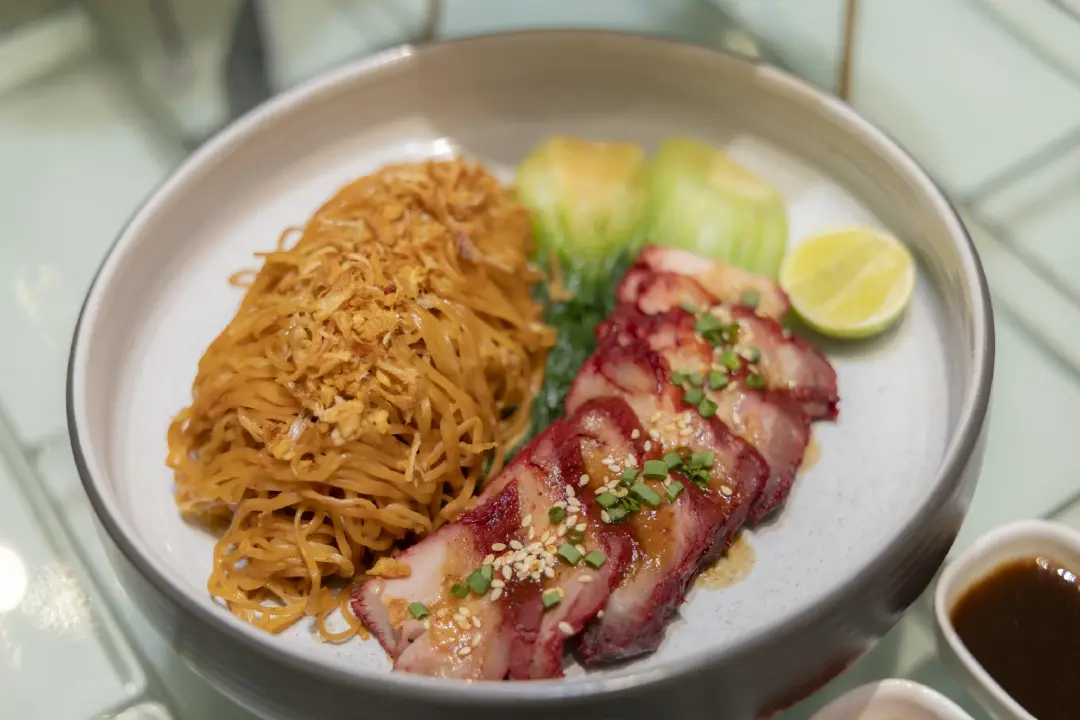  บะหมี่ 3 ไข่หมูย่างอังคัก โดยเชฟหนุ่ม 