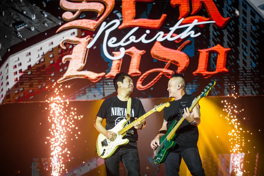 “SEK LOSO Rebirth KORAT” “เสก โลโซ” บุกเดอะมอลล์โคราช พร้อมซีนกราบแม่บนเวทีต้อนรับวันแม่แห่งชาติ