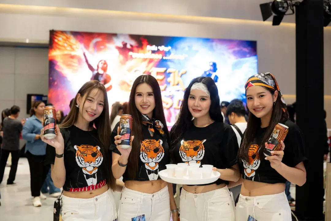 “SEK LOSO Rebirth KORAT” “เสก โลโซ” บุกเดอะมอลล์โคราช พร้อมซีนกราบแม่บนเวทีต้อนรับวันแม่แห่งชาติ