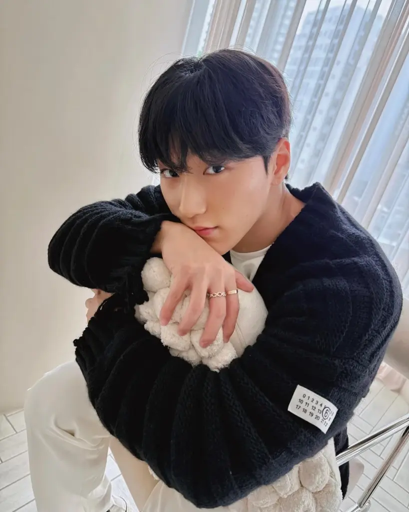 ซาน ATEEZ: 'หนุ่มตี๋ผิวแทน' เจ้าของท่าเด้งอกสุดไวรัล