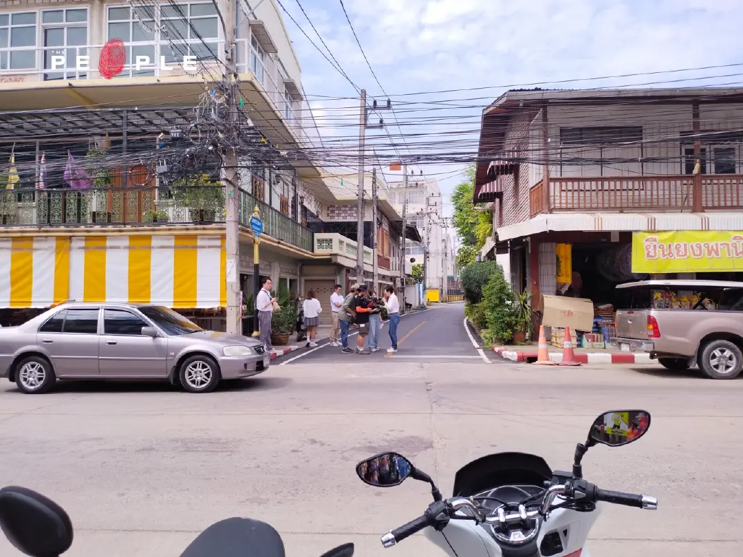‘คุณหญิงกัลยา โสภณพนิช’ เติบโตมาอย่างไรที่สีคิ้ว? และอะไรคือจุดเปลี่ยนสู่ Imperial College London ในเบื้องหลังสารคดี Hands Up