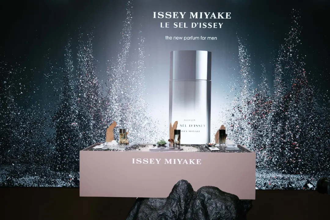 “ภีมวสุ BUS” ร่วมเปิดตัวน้ำหอมสุภาพบุรุษกลิ่นใหม่ Le Sel d’Issey Parfum