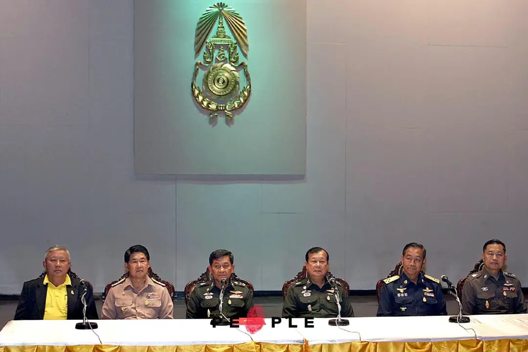 นาฬิกาที่เดินทวนเข็ม 20 ปีที่เวลาของประชาธิปไตยถูกหมุนกลับ