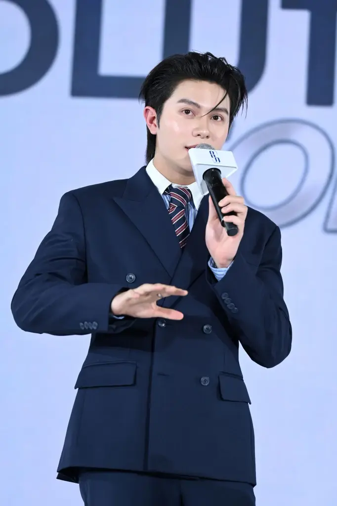 Ren Clinic เขย่าวงการคว้า “วิลเลี่ยม LYKN” พรีเซนเตอร์คนแรก ชู The Right Solution ความงามเฉพาะบุคคล เจาะใจ Gen Z ยุคใหม่