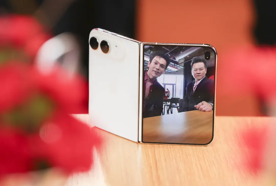 ทรู ยกระดับประสบการณ์รับ iPhone DUO ผสานที่สุดของพลังสัญญาณ True5GX
