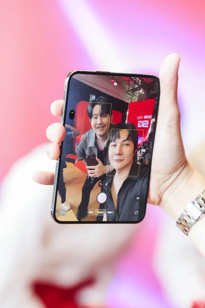 ทรู ยกระดับประสบการณ์รับ iPhone DUO ผสานที่สุดของพลังสัญญาณ True5GX