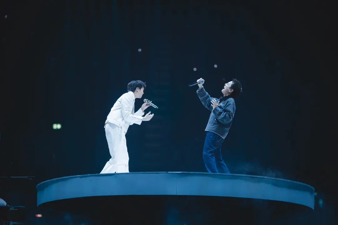 “นนท์ ธนนท์” เสิร์ฟเวที 360° กลางอิมแพคปิดฉาก “ARENA ENCORE” พร้อมประกาศ EP.04 ปีหน้า “จัดร้อนหน่อยนะครับ” เตรียมบุก “ราชมังฯ”