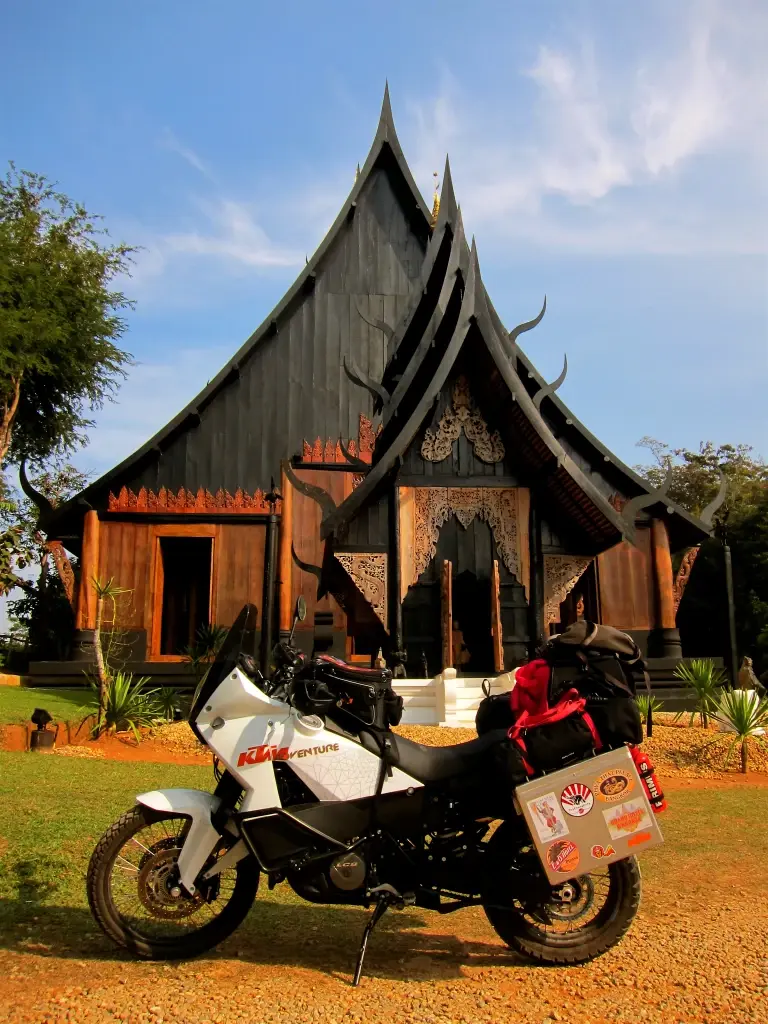 “Motorcycle Story” หนังสือเล่มใหม่จาก สุกี้-กมล สุโกศล แคลปป์ ว่าด้วยชีวิตมอเตอร์ไซค์บนเส้นทางที่ไม่รู้จบ