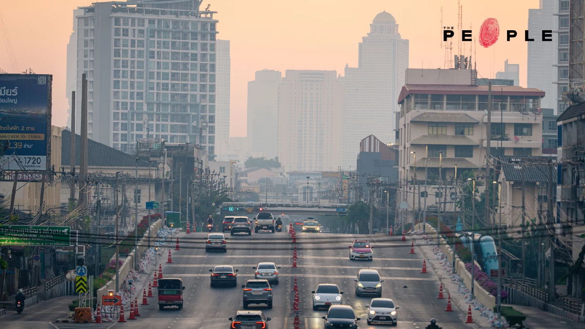 ชีวิตใต้ม่านฝุ่น