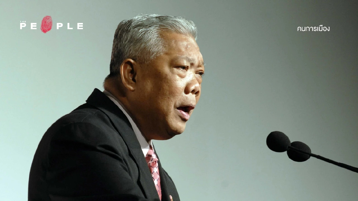 ‘สมัคร สุนทรเวช’: ‘สะพานไม้’ ที่ทอดข้ามหุบเหวแห่งความขัดแย้ง