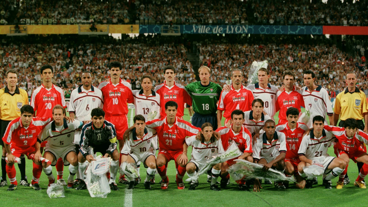 สหรัฐอเมริกา VS อิหร่าน : ฟุตบอลโลก 1998 วันที่ฟุตบอลเชื่อมภูมิรัฐศาสตร์ไว้เหนือความขัดแย้ง