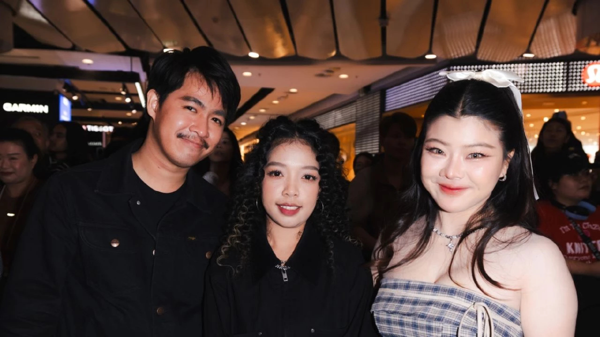 3 ศิลปินใหม่ค่าย MACHg “หนุ่ม กรรชัย – ชาชม เสาวคนธ์ – วิว นันท์นภัส” ผู้ชนะจากเวที Audition ภายใต้การดูแลโดยทีมผู้บริหารตัวท็อป ‘ก้อง ห้วยไร่’ และ ‘แบงค์–รัฐวิชญ์’ พร้อมด้วย ‘โอม–ปัณฑพล’