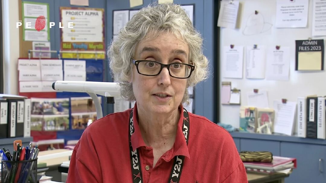 แคโรล คลาร์ก: ครูประถมที่เพื่อนร่วมงานบริจาควันลา 154 วัน เพื่อรักษามะเร็งเต้านม