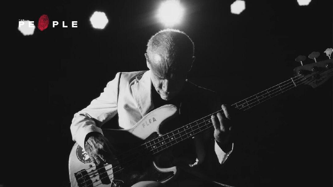 ถอดบทเรียน ‘Flea’ ในวัย 63 ปี “ชีวิตคนเราสั้น แต่ดนตรีนั้นยิ่งใหญ่…”