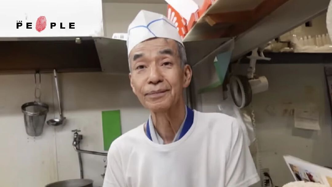 ซาดาฮิโระ อิโนอุเอะ : คุณปู่ผู้เปิดร้านขายเกี๊ยวให้นักศึกษา ‘กินฟรี’ ไปแล้วกว่า 40,000 มื้อ แลกกับการช่วยล้างจาน 30 นาที