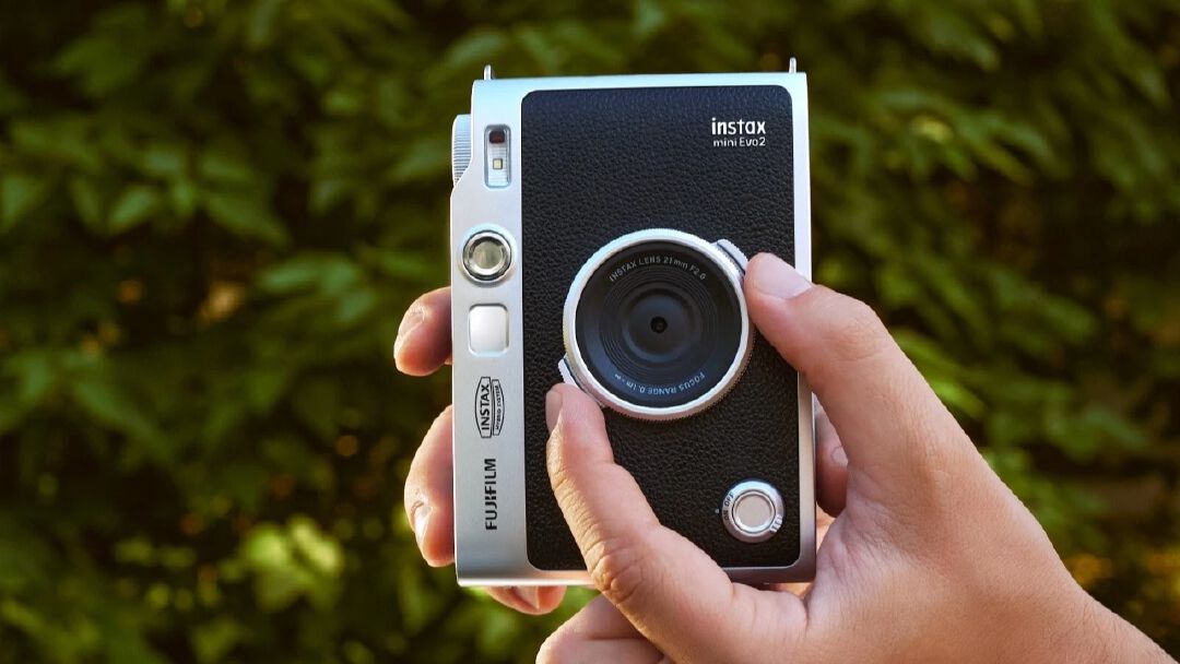 ฟูจิฟิล์ม เปิดตัว instax mini Evo 2 กล้องดิจิทัลที่ถ่ายและพิมพ์ได้ครบจบในตัวเดียว
